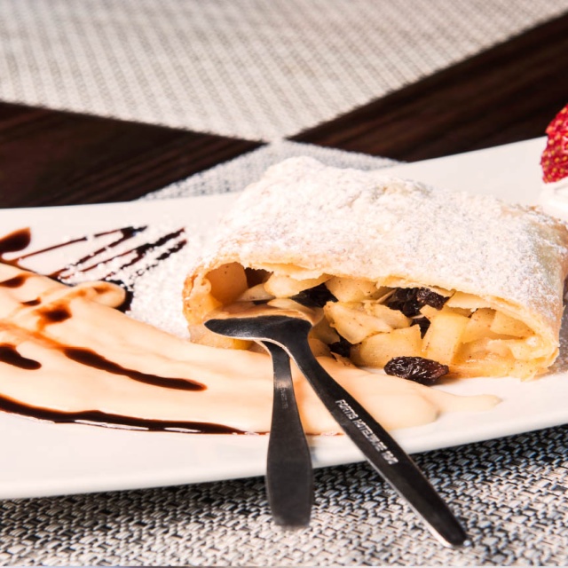 APFELSTRUDEL
